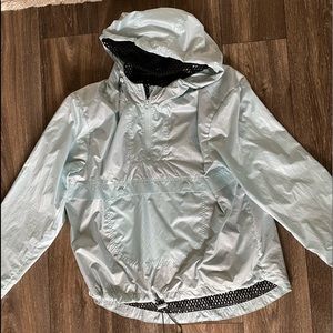 Light weight pullover rain jacket